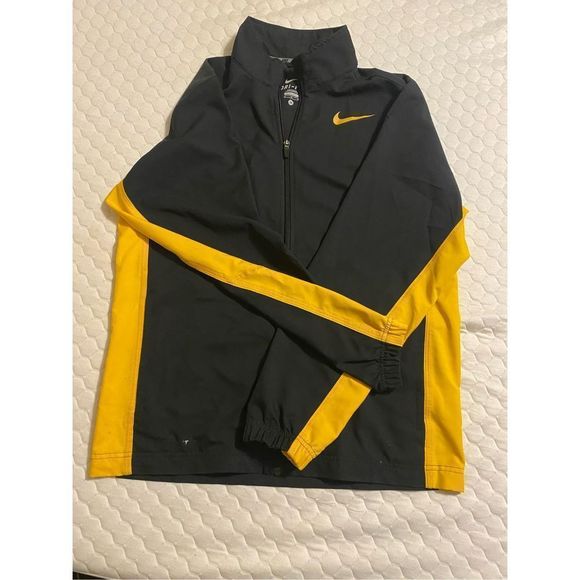 Nike Black and Yellow Dry Fit Quarter Zip Size Medium - Picture 1 of 4